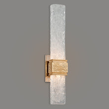 Load image into Gallery viewer, Freeze LED Wall Light in Detail.

