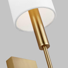 Load image into Gallery viewer, Brianna Tail Wall Light in Detail.
