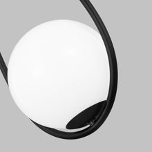 Load image into Gallery viewer, Galassia Pendant Light in Detail.
