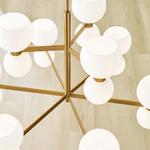 Load image into Gallery viewer, Londyn Chandelier in Detail.

