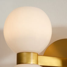 Load image into Gallery viewer, Londyn LED Vanity Wall Light in Detail.
