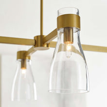 Load image into Gallery viewer, Moritz Chandelier in Detail.
