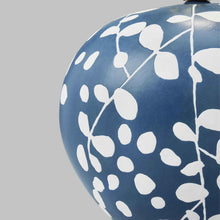 Load image into Gallery viewer, Nan LED Table Lamp in Detail.
