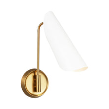 Load image into Gallery viewer, Tresa 1-Light Wall Light in Detail.

