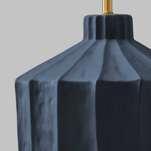 Load image into Gallery viewer, Veneto LED Table Lamp in Detail.
