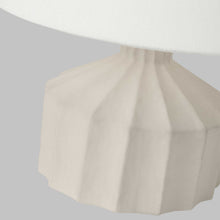 Load image into Gallery viewer, Veneto LED Table Lamp in Detail.
