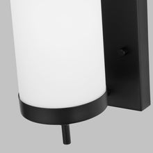 Load image into Gallery viewer, Zire Bath Wall Light in Detail.
