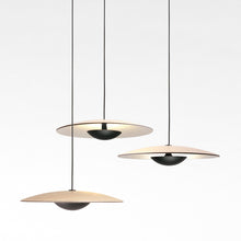 Load image into Gallery viewer, Ginger LED Cluster Pendant Light in Detail.
