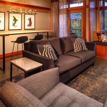 Load image into Gallery viewer, Gem Bezel LED Linear Pendant Light in living room.
