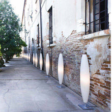 Load image into Gallery viewer, Havana Outdoor Floor Lamp - Additional image.
