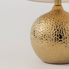 Load image into Gallery viewer, Heather Table Lamp Detail.
