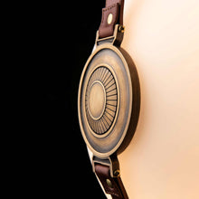 Load image into Gallery viewer, Derby LED Pendant Light in Detail.
