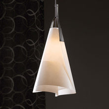 Load image into Gallery viewer, Mobius Tall Pendant Light in Detail.
