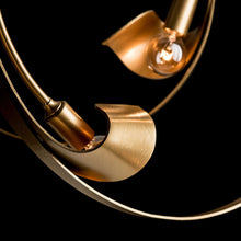 Load image into Gallery viewer, Orion Triple Pendant Light in Detail.
