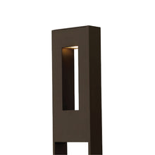 Load image into Gallery viewer, Atlantis Outside Area Led Post Light in Detail.

