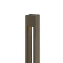 Load image into Gallery viewer, Atlantis Square Bollard in Detail.
