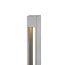 Load image into Gallery viewer, Atlantis Square Bollard in Detail.
