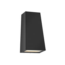 Load image into Gallery viewer, Cruz Outdoor Wall Light in Detail.
