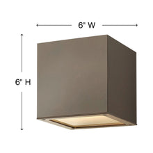 Load image into Gallery viewer, Kube Outside Area Led Wall Lightin in line drawing.
