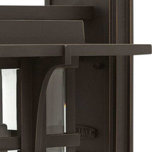 Load image into Gallery viewer, Manhatten Outside Area Wall Light in Detail.

