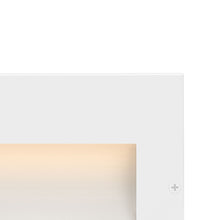 Load image into Gallery viewer, Taper LED Step Light in Detail.

