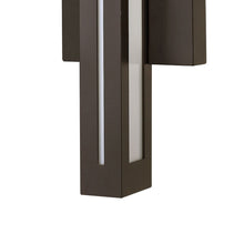Load image into Gallery viewer, Vue Outdoor LED Wall Light in Detail.
