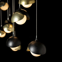 Load image into Gallery viewer, Brooklyn Linear LED Pendant Light in Detail.
