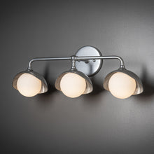 Load image into Gallery viewer, Brooklyn Vanity Wall Light in Detail.

