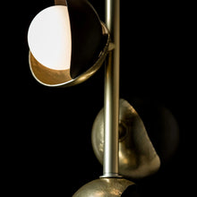 Load image into Gallery viewer, Brooklyn Vertical Pendant Light in Detail.
