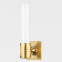 Load image into Gallery viewer, Hogan Bath Wall Light in Detail.
