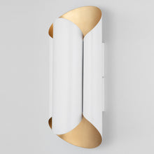 Load image into Gallery viewer, Banks Wall Light in Detail.
