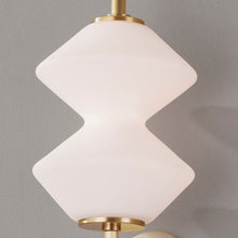 Load image into Gallery viewer, Barrow LED Wall Light in Detail.
