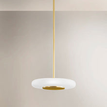 Load image into Gallery viewer, Blyford LED Pendant Light in Detail.
