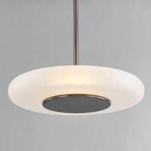Load image into Gallery viewer, Blyford LED Pendant Light in Detail.
