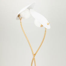 Load image into Gallery viewer, Frond Floor Lamp in Detail.
