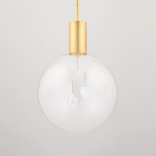 Load image into Gallery viewer, Gio Pendant Light in Detail.
