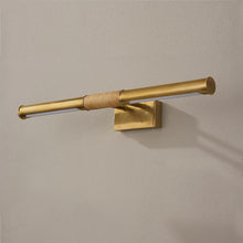 Load image into Gallery viewer, Halstead LED Picture Light in Detail.
