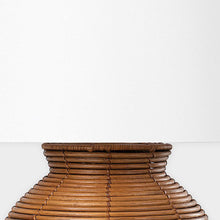 Load image into Gallery viewer, Newark Table Light in Detail.

