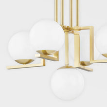 Load image into Gallery viewer, Tanner Chandelier in Detail.
