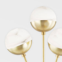 Load image into Gallery viewer, Saratoga LED Chandelier in Detail.
