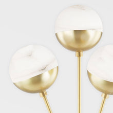 Load image into Gallery viewer, Saratoga LED Wall Light in Detail.
