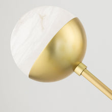 Load image into Gallery viewer, Saratoga LED Wall Light in Detail.
