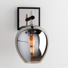 Load image into Gallery viewer, Iliad Wall Light in Detail.
