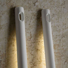 Load image into Gallery viewer, Tobia LED Floor Lamp in Detail.
