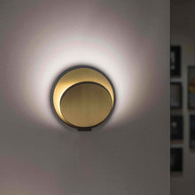 Load image into Gallery viewer, Gravy Hardwire LED Wall Light in Detail.
