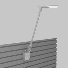 Load image into Gallery viewer, Slatwall Mount in Detail.
