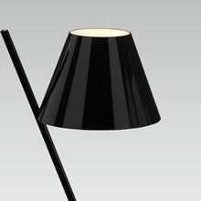 Load image into Gallery viewer, La Petite Table Lamp in Detail.
