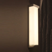 Load image into Gallery viewer, Ledge Outdoor LED Wall Light in Detail.
