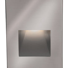 Load image into Gallery viewer, LEDme Vertical LED Step and Wall Light in Detail.
