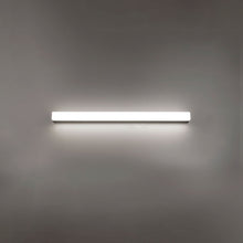Load image into Gallery viewer, Lightstick LED Bath Vanity Light in Detail.
